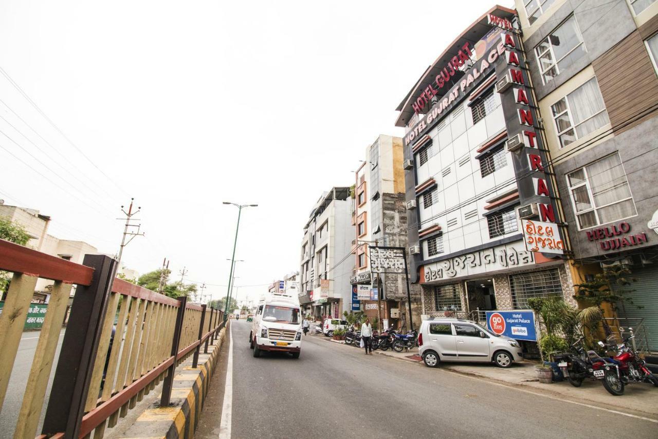 Hotel Gujarat Palace Ujjain Exteriör bild
